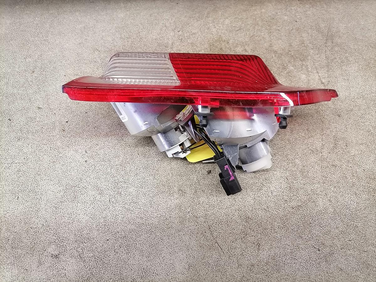 Opel Insignia Sportstourer Rücklicht rechts innen Rückleuchte Heckleuchte 1322655 BJ09-13 Opel Insignia Sportstourer Rücklicht rechts innen Rückleuchte Heckleuchte 1322655 BJ09-13